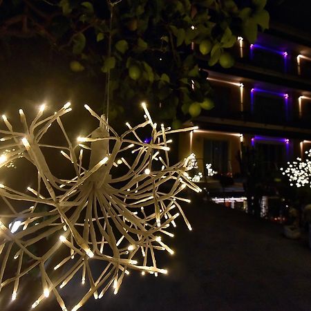 Hotel Villa Delibera 瓦拉泽 外观 照片