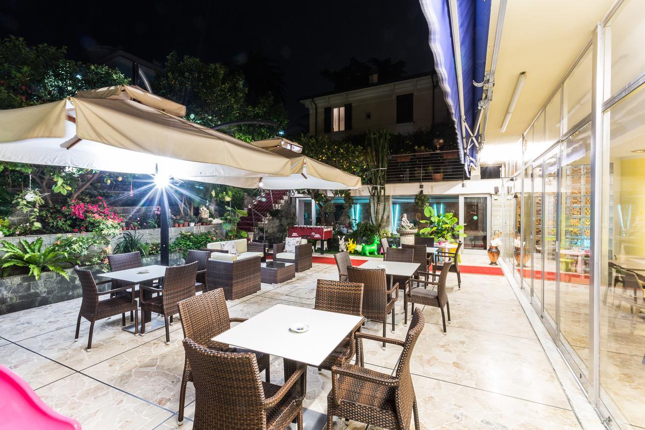 Hotel Villa Delibera 瓦拉泽 外观 照片