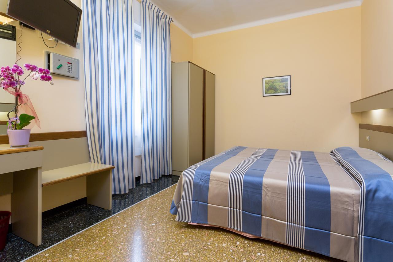 Hotel Villa Delibera 瓦拉泽 外观 照片