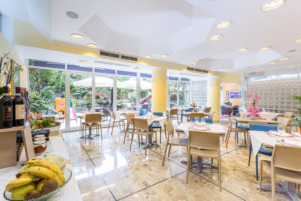 Hotel Villa Delibera 瓦拉泽 外观 照片