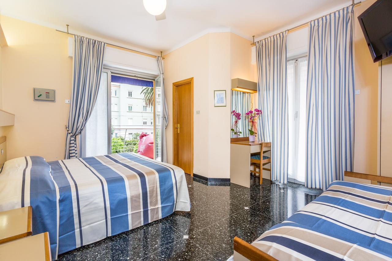 Hotel Villa Delibera 瓦拉泽 外观 照片
