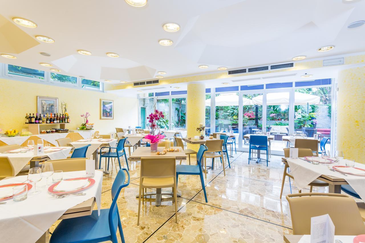 Hotel Villa Delibera 瓦拉泽 外观 照片