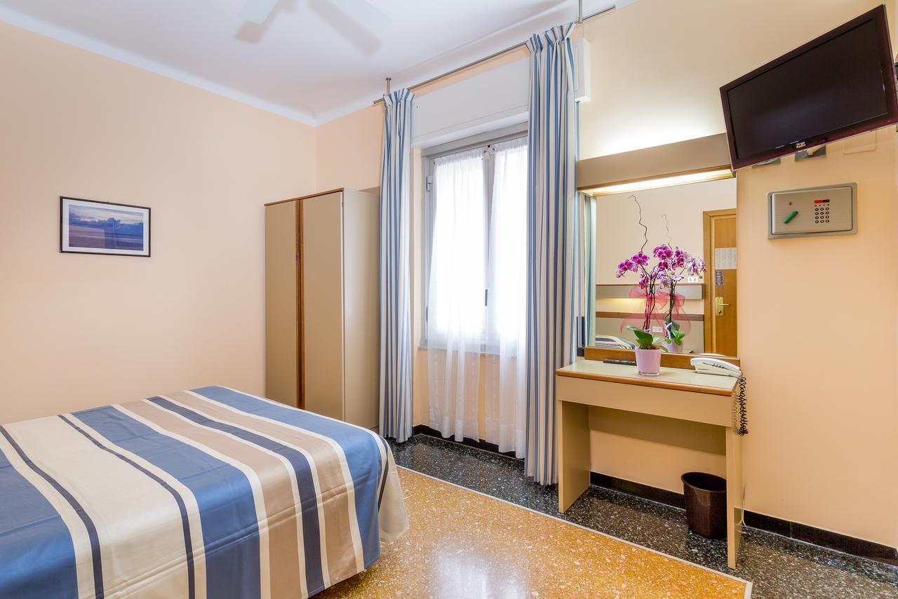 Hotel Villa Delibera 瓦拉泽 客房 照片