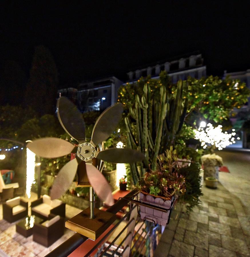 Hotel Villa Delibera 瓦拉泽 外观 照片