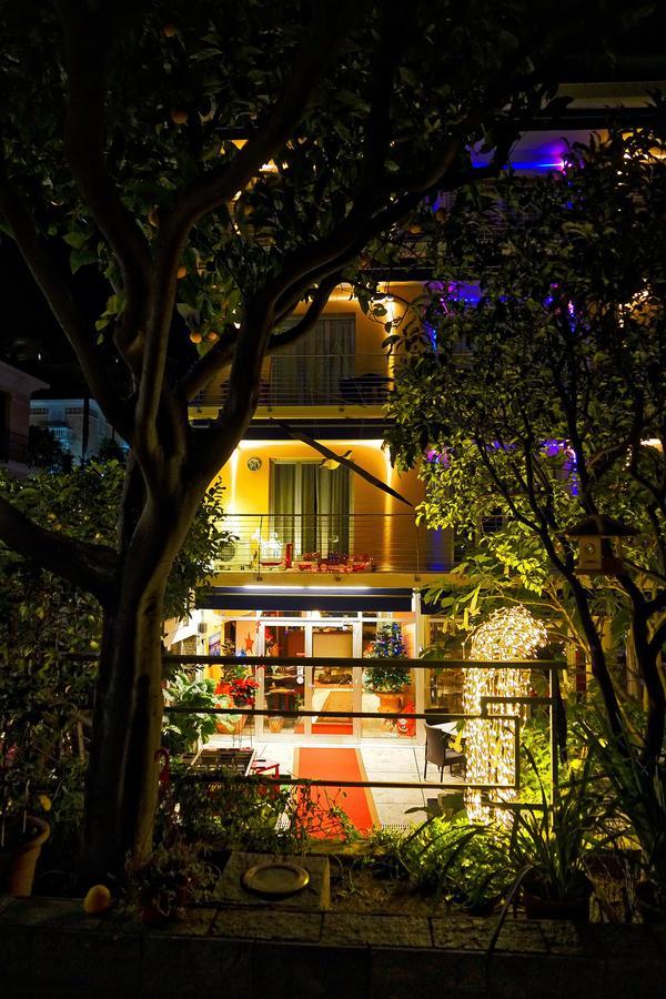 Hotel Villa Delibera 瓦拉泽 外观 照片